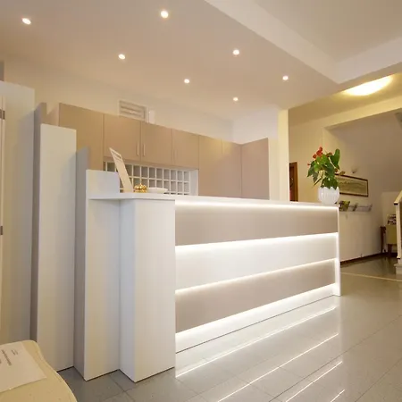 Hotel Serenella 3*