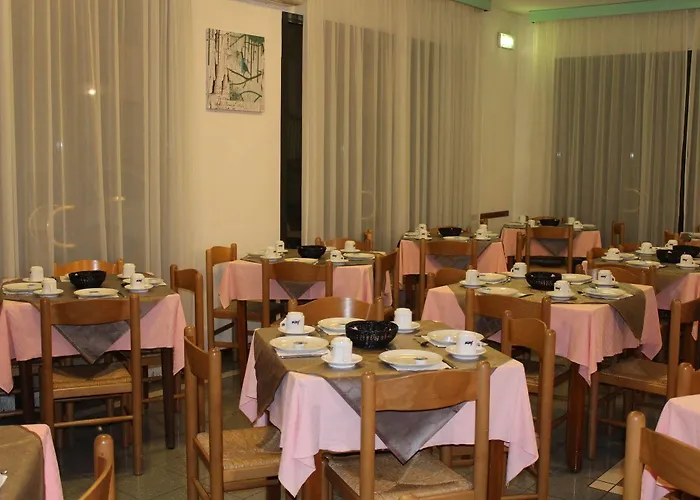 Serenella Szálloda 3*