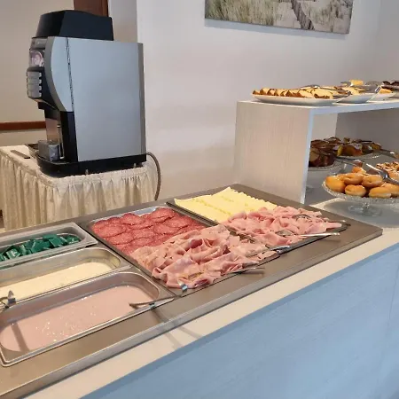 Serenella リド・ディ・イエゾロ