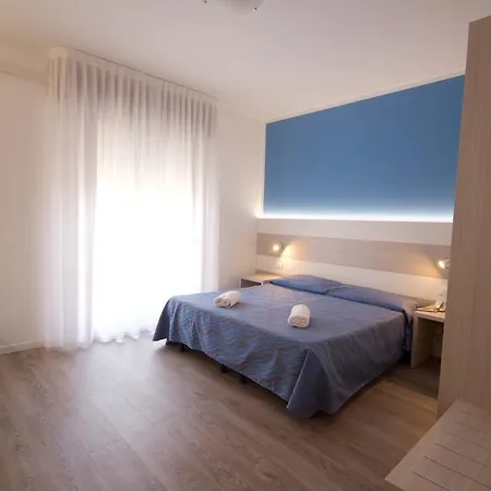 ホテル Serenella 3*